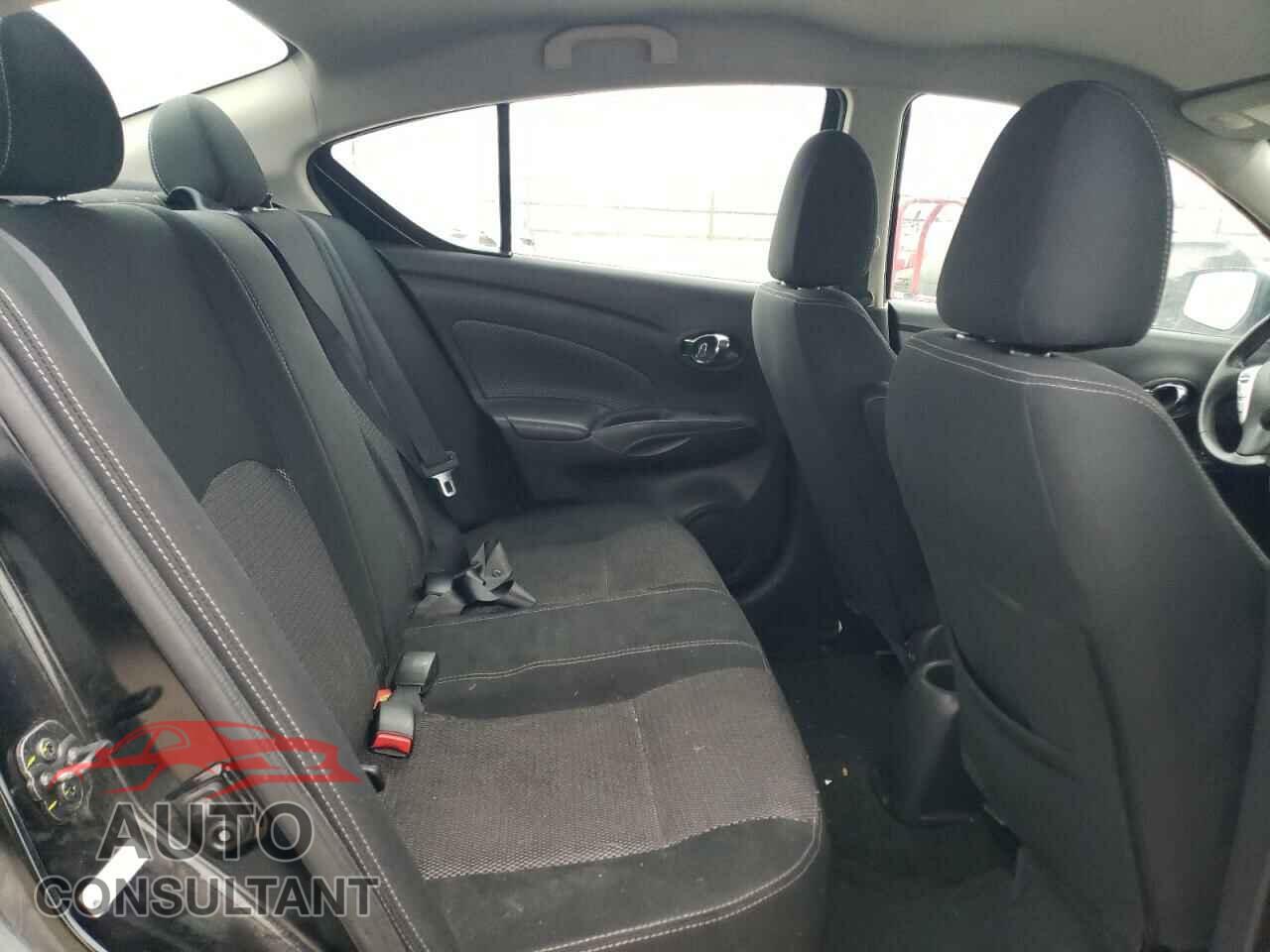 NISSAN VERSA 2019 - 3N1CN7AP3KL869476