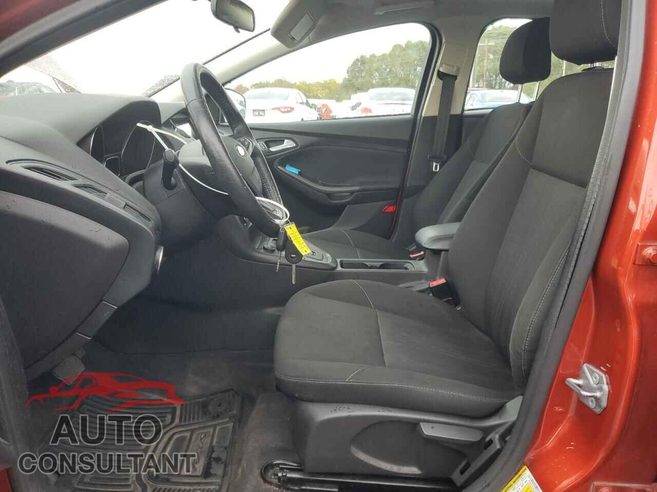 FORD FOCUS 2018 - 1FADP3M28JL285630