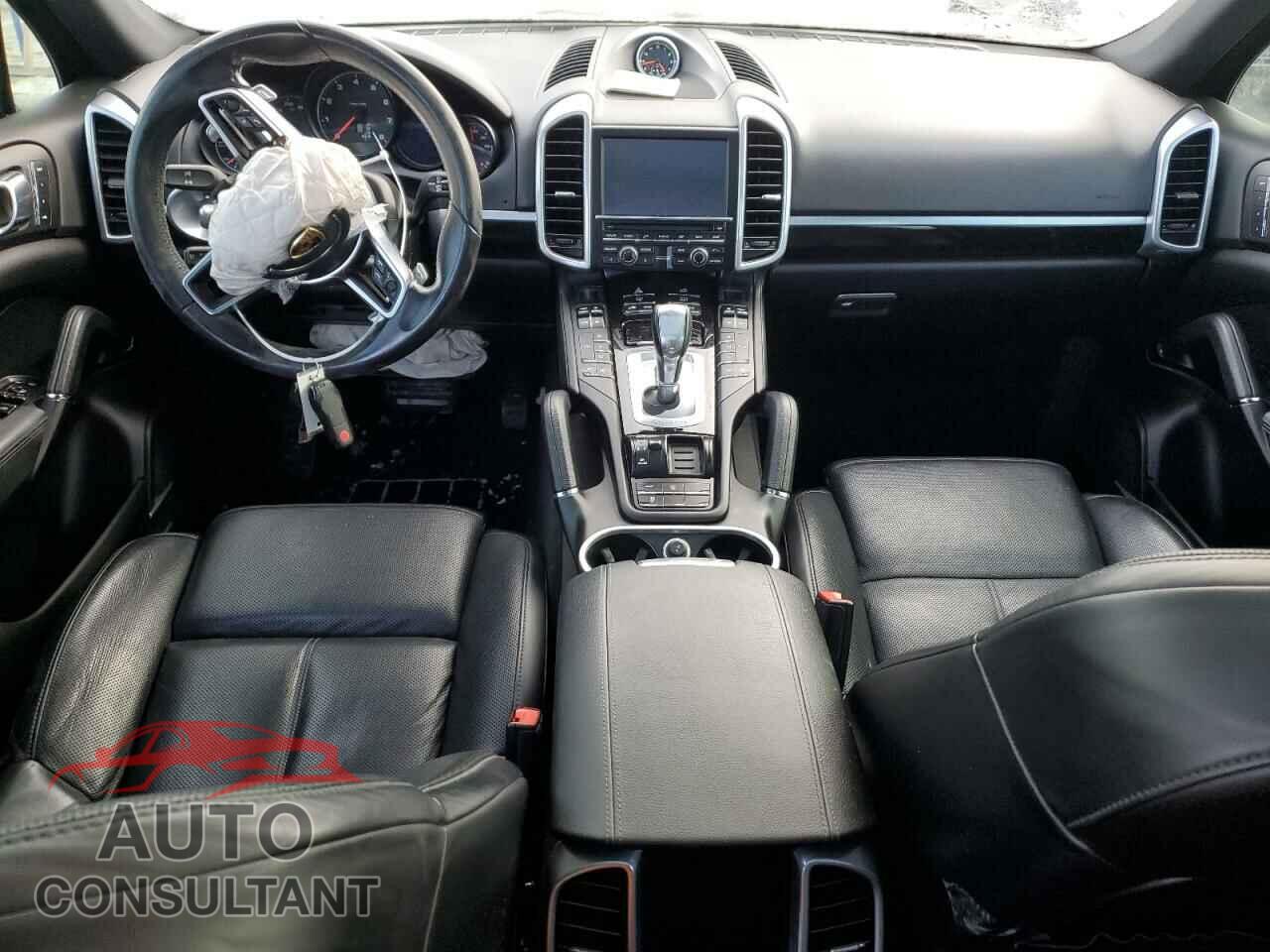 PORSCHE CAYENNE 2016 - WP1AA2A24GKA13425