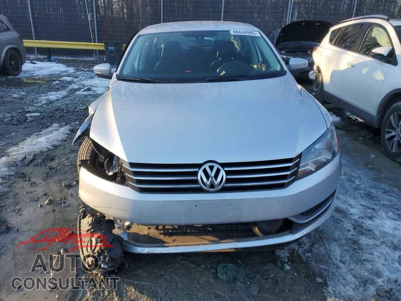 VOLKSWAGEN PASSAT 2014 - 1VWBP7A35EC009611