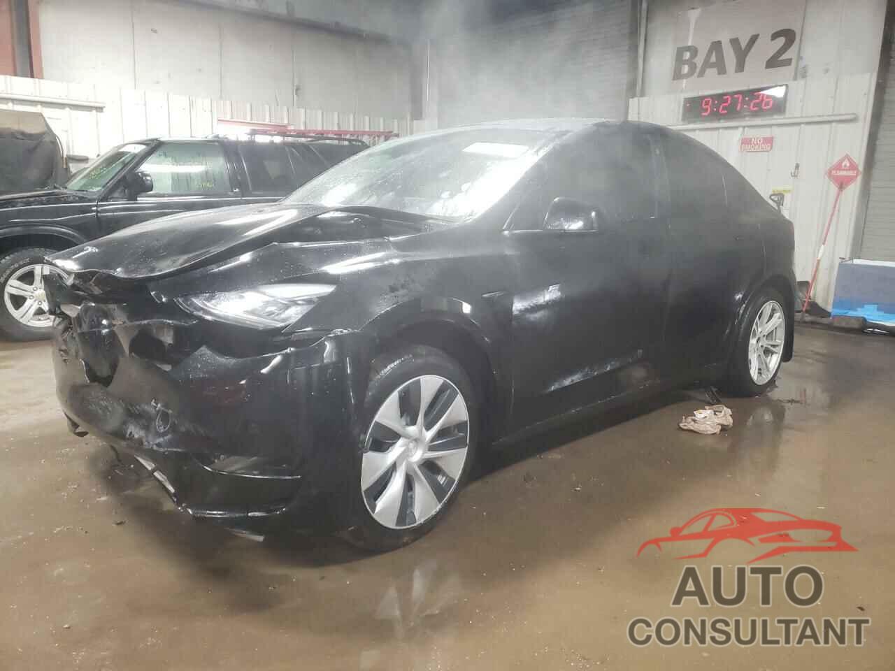 TESLA MODEL Y 2021 - 5YJYGAEE8MF240669