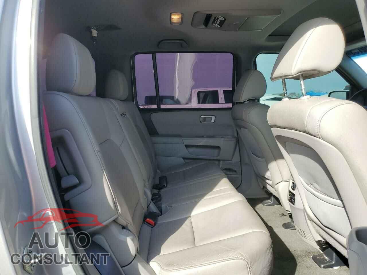 HONDA PILOT 2013 - 5FNYF3H63DB034209