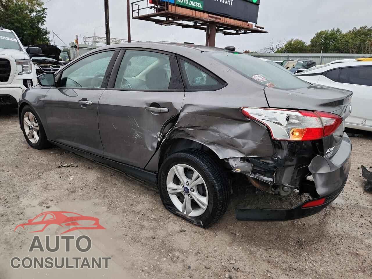 FORD FOCUS 2013 - 1FADP3F22DL334323