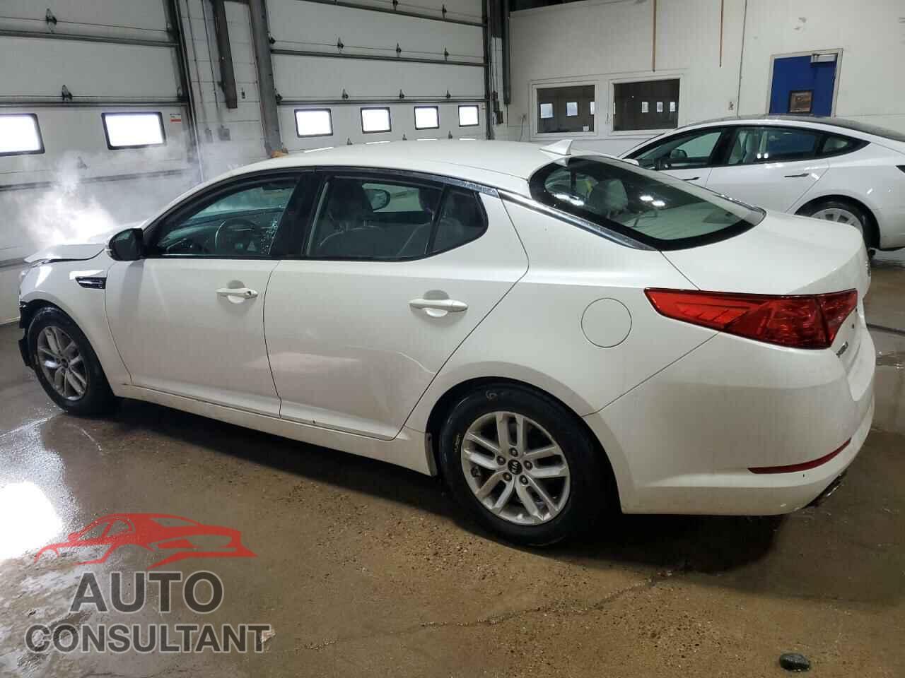 KIA OPTIMA 2011 - KNAGM4A72B5057261