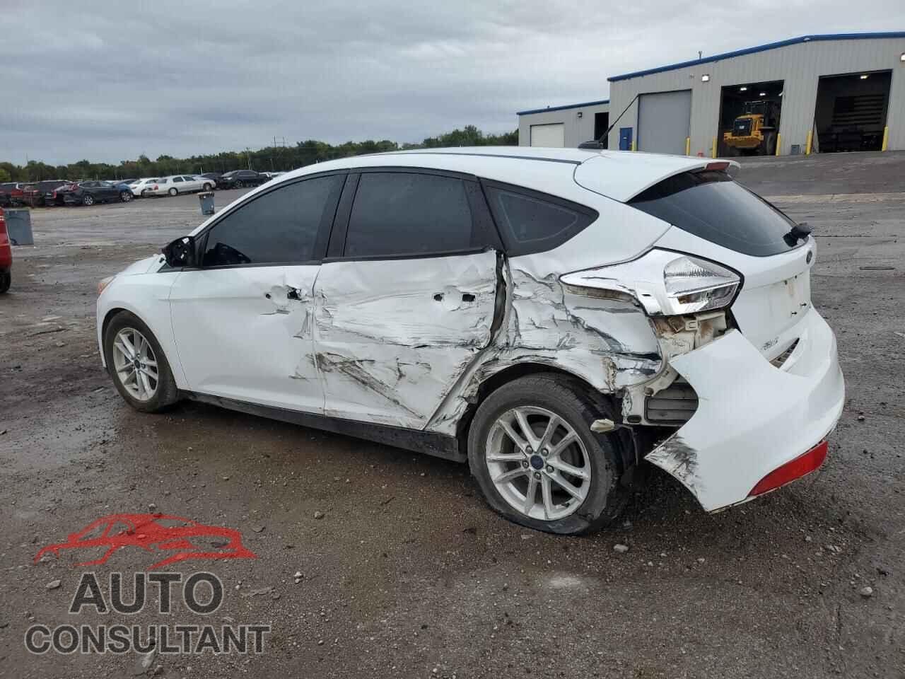 FORD FOCUS 2017 - 1FADP3K23HL271373