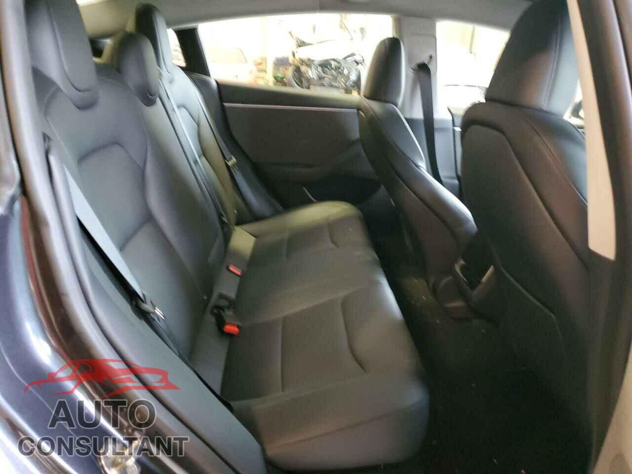 TESLA MODEL 3 2024 - 5YJ3E1EA1RF786900