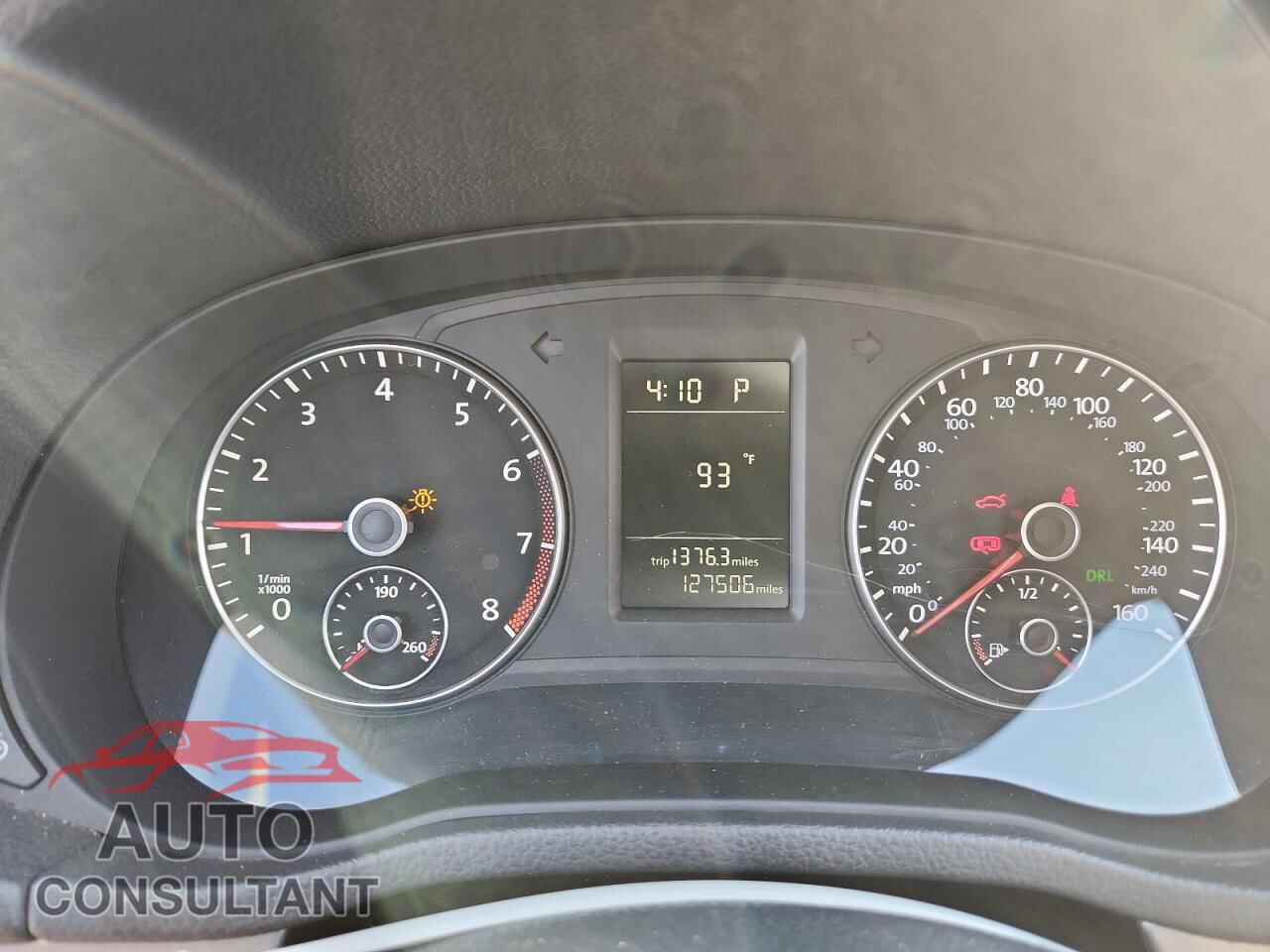 VOLKSWAGEN PASSAT 2015 - 1VWAT7A30FC023540