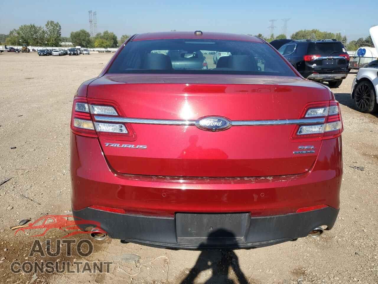 FORD TAURUS 2018 - 1FAHP2E84JG127700