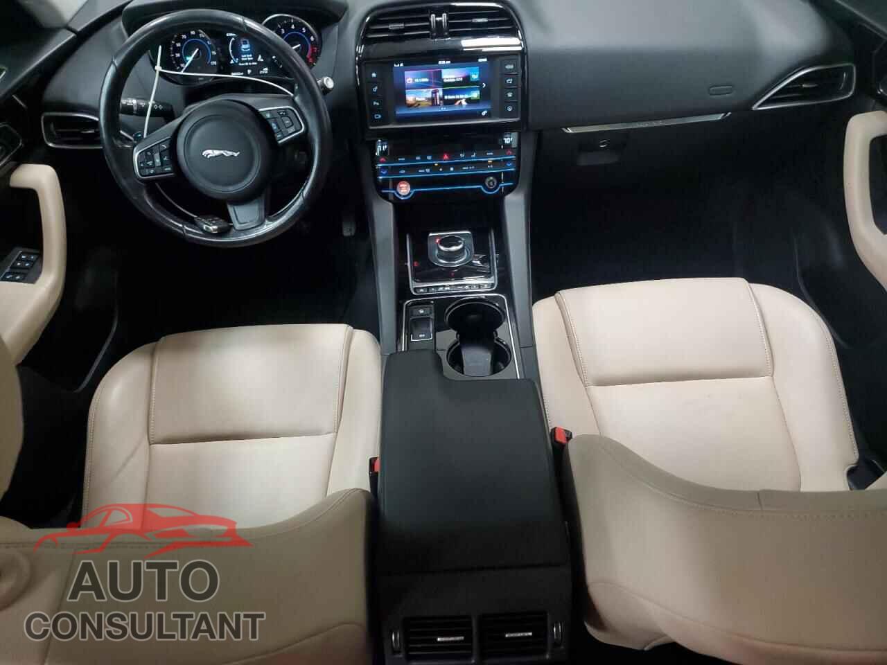 JAGUAR F-PACE 2017 - SADCJ2BV0HA047313