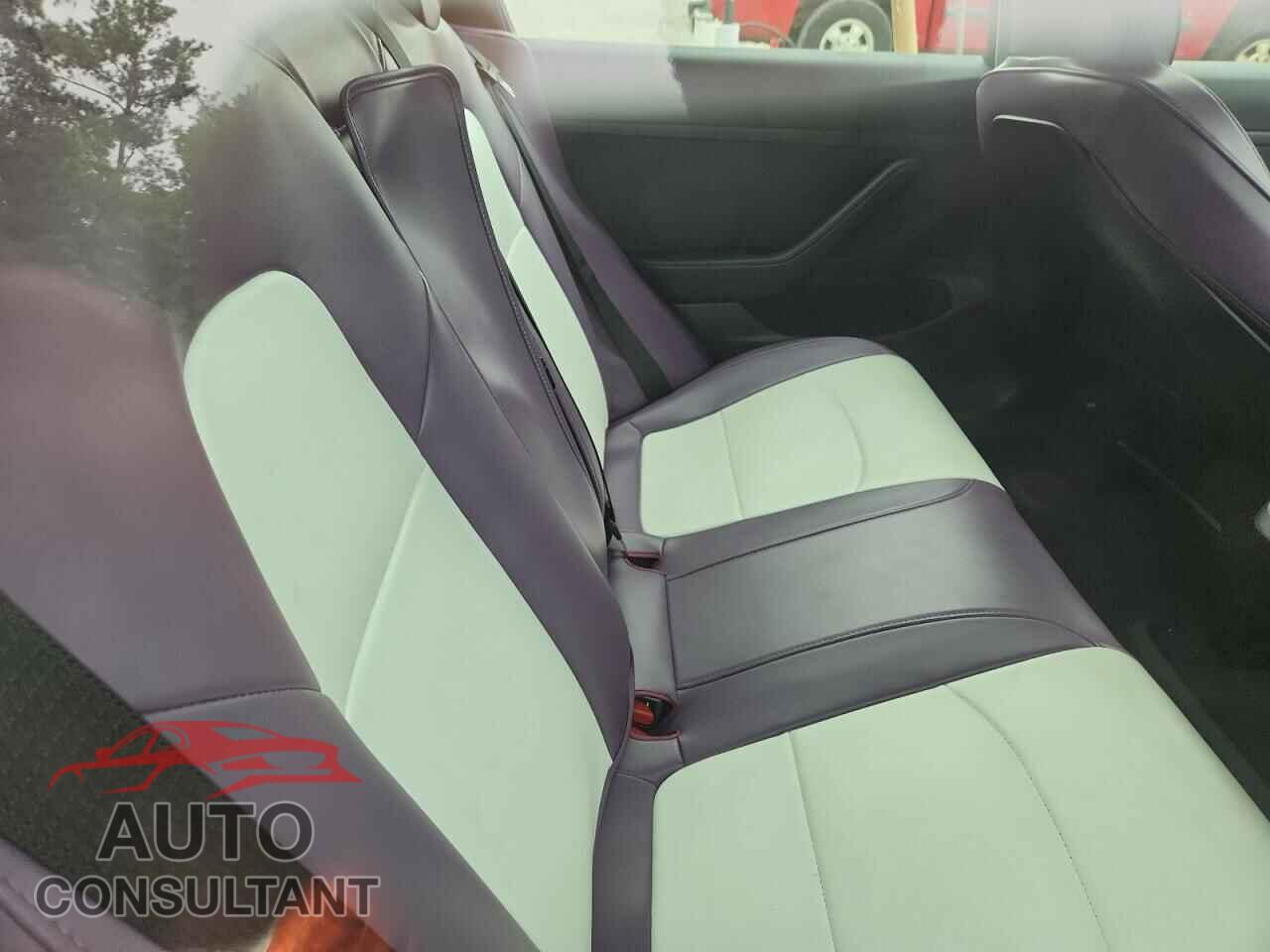TESLA MODEL 3 2020 - 5YJ3E1EA7LF633901