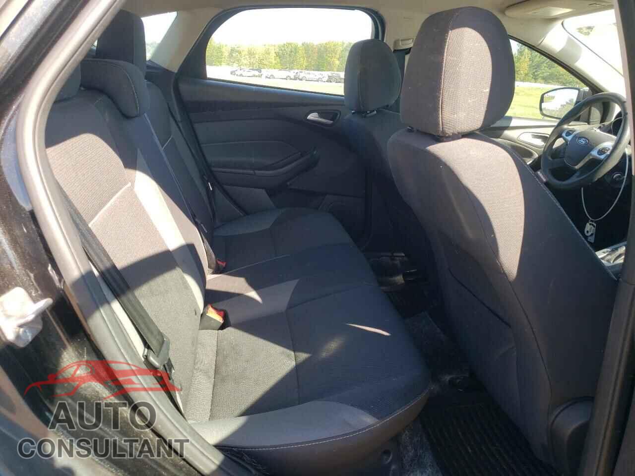 FORD FOCUS 2014 - 1FADP3K21EL181716