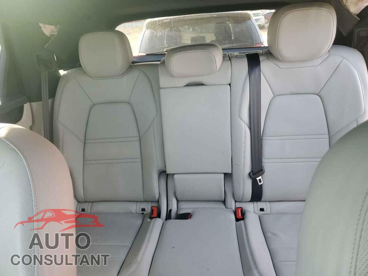 PORSCHE CAYENNE 2019 - WP1AA2AY6KDA10480