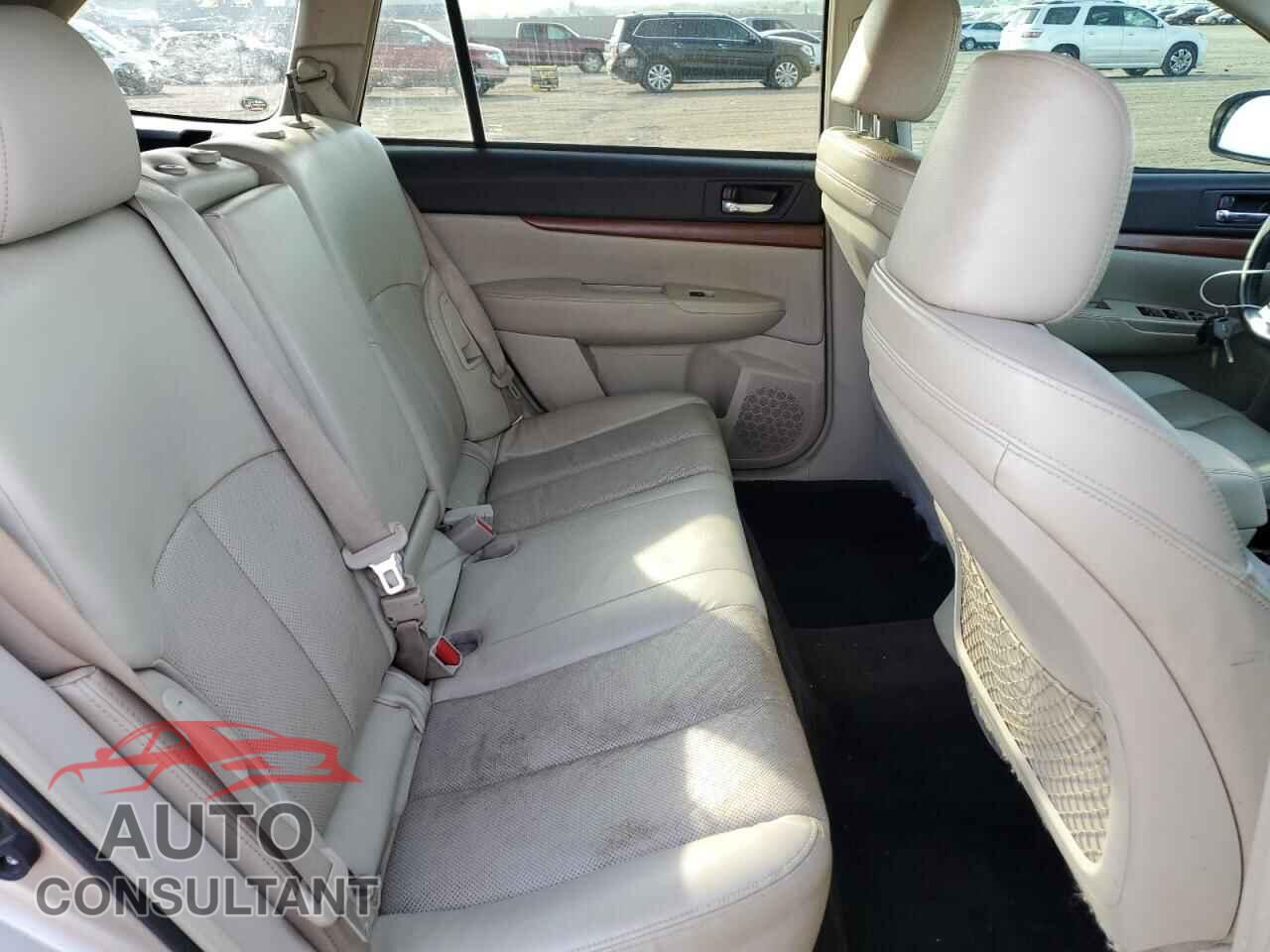 SUBARU OUTBACK 2014 - 4S4BRDNC4E2301841