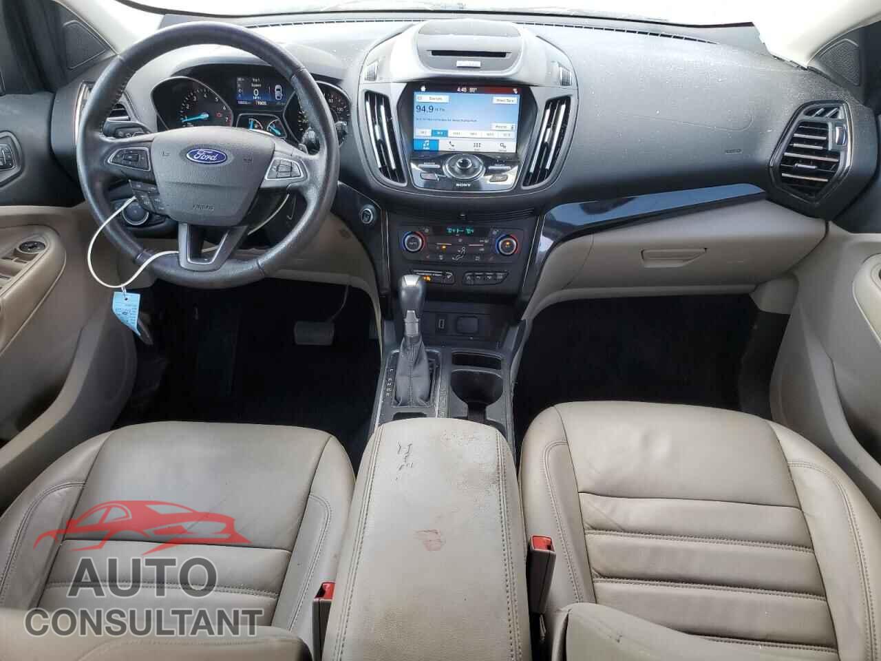 FORD ESCAPE 2017 - 1FMCU0JD6HUB49502