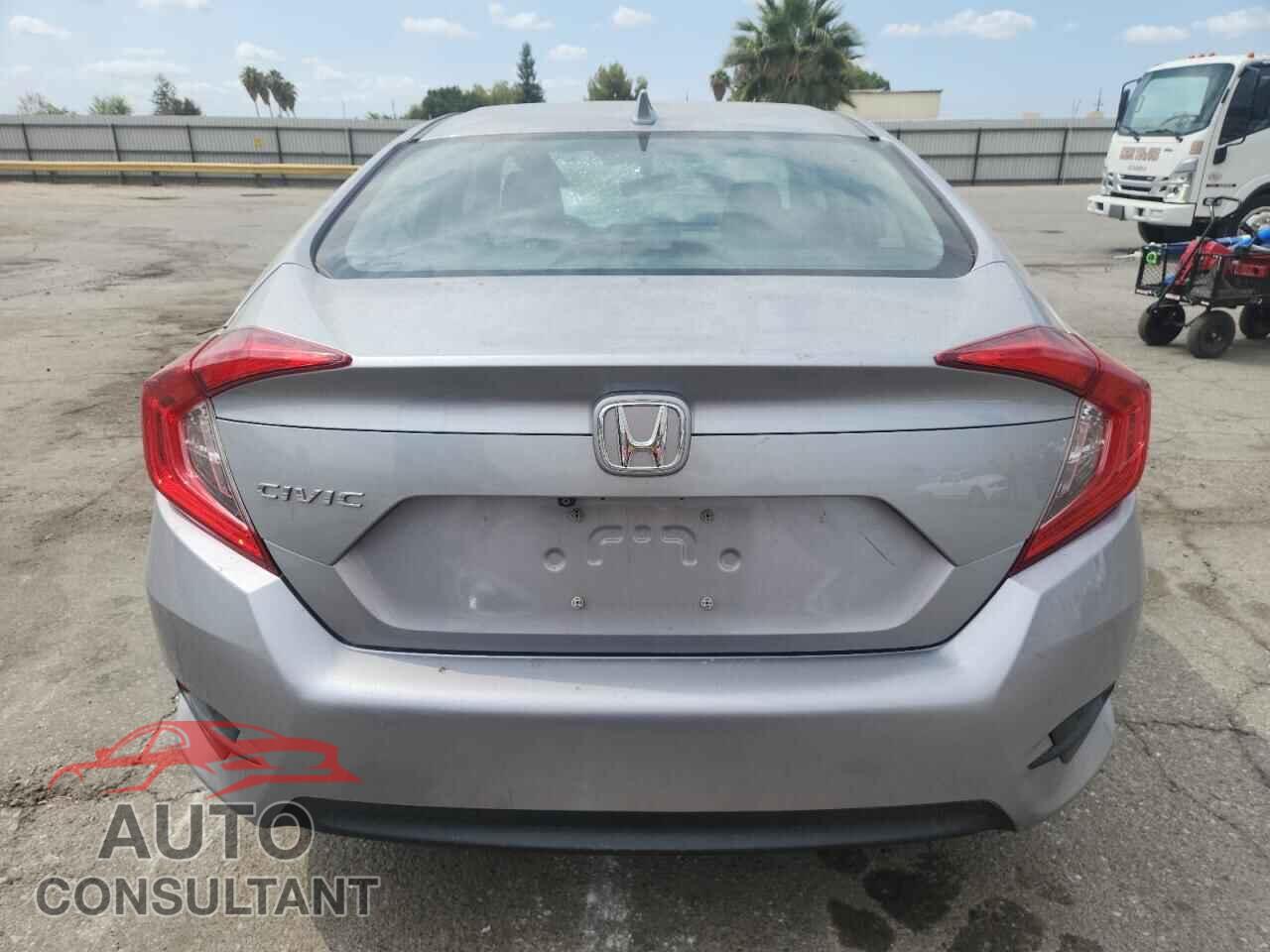 HONDA CIVIC 2018 - 2HGFC2F75JH521019