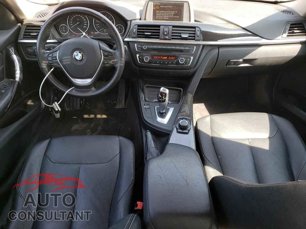 BMW 3 SERIES 2013 - WBA3C3C50DF981184