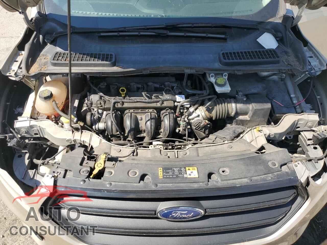 FORD ESCAPE 2017 - 1FMCU0F77HUB61841