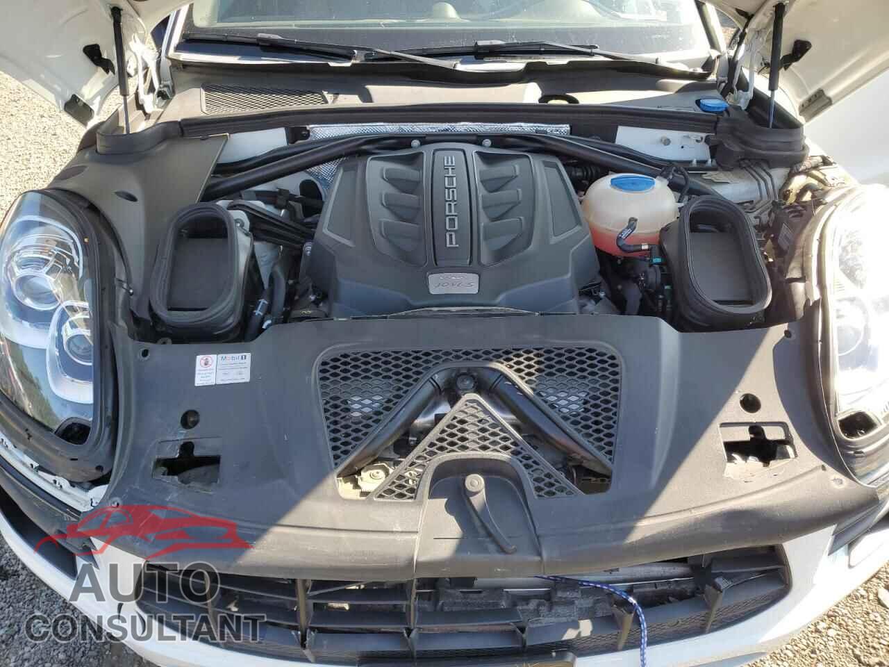 PORSCHE MACAN 2016 - WP1AB2A55GLB45272