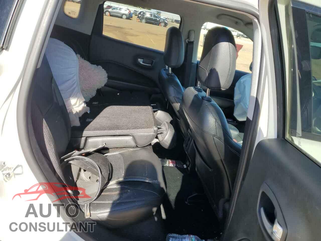 JEEP COMPASS 2018 - 3C4NJCCB6JT358435