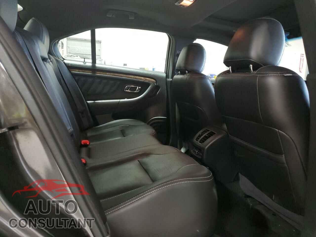 FORD TAURUS 2017 - 1FAHP2F85HG117721