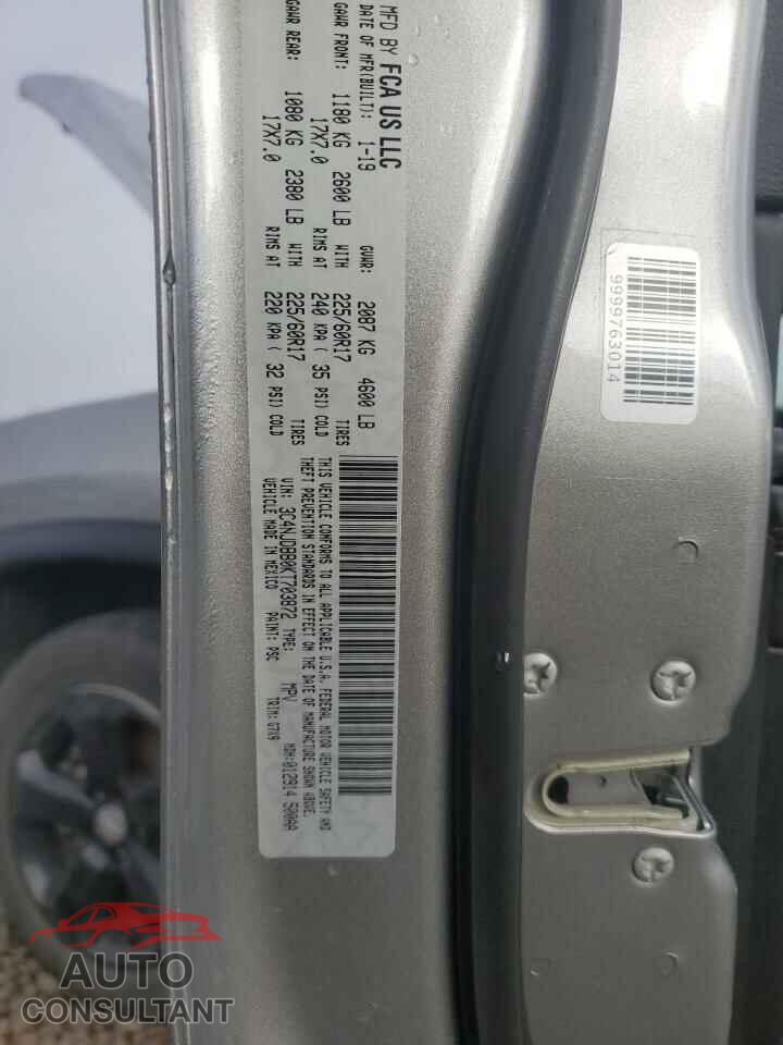 JEEP COMPASS 2019 - 3C4NJDBB0KT703872