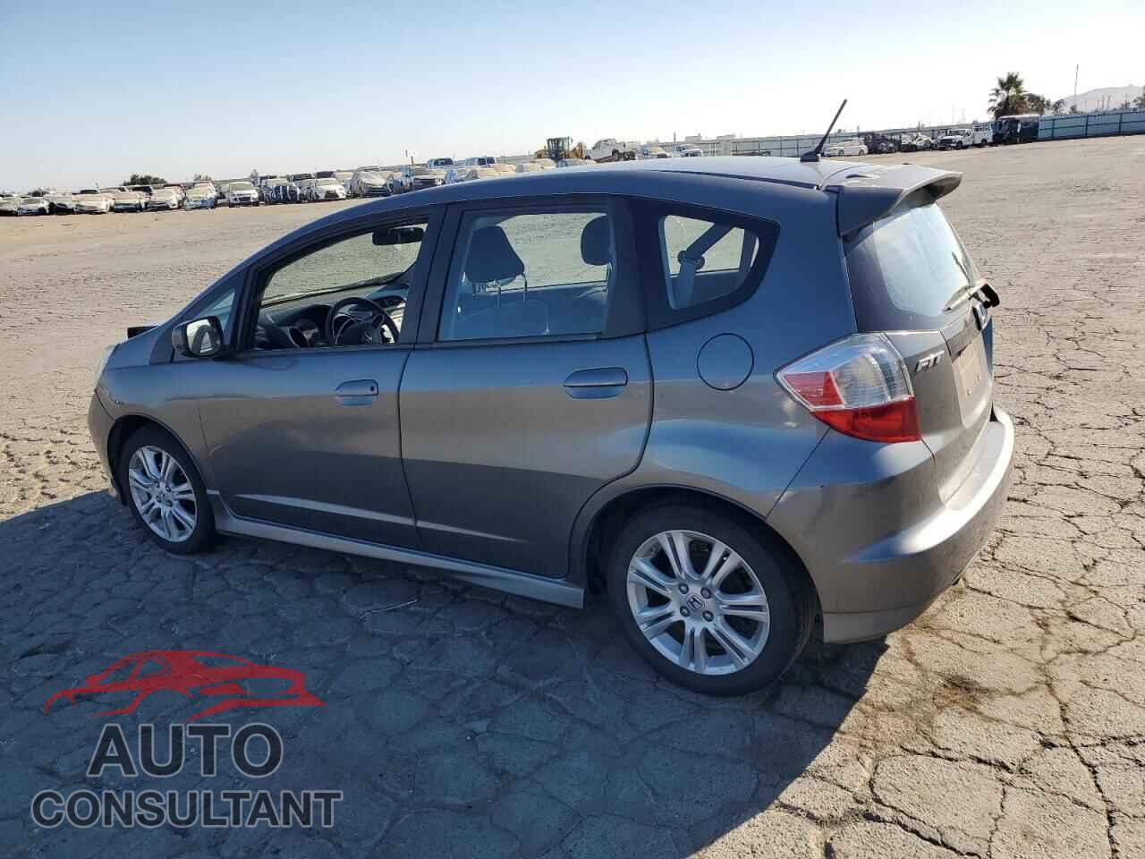 HONDA FIT 2011 - JHMGE8H53BC008091