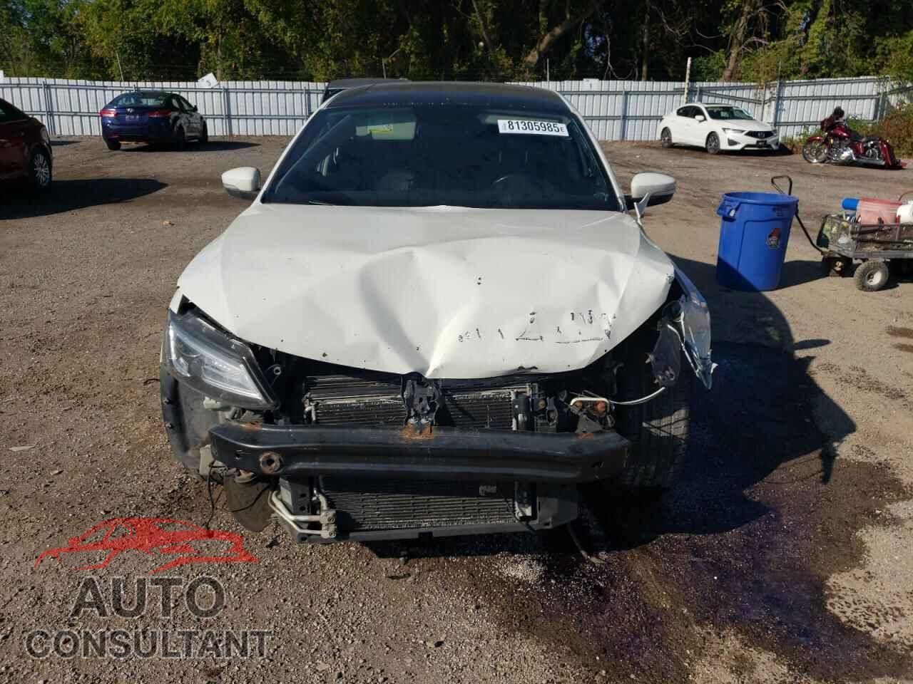 VOLKSWAGEN JETTA 2013 - 3VWLL7AJ6DM436341