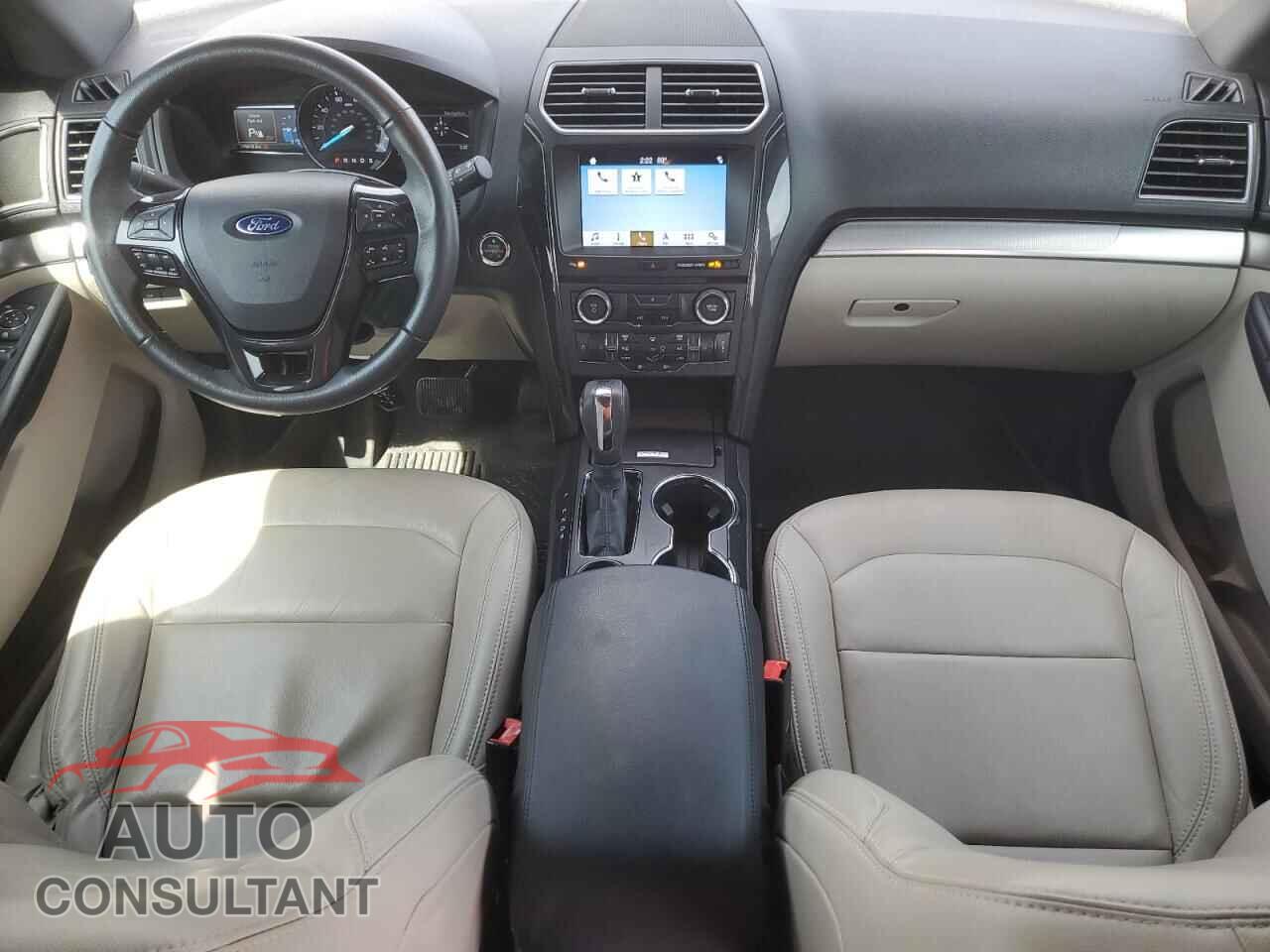 FORD EXPLORER 2018 - 1FM5K7D8XJGB52364
