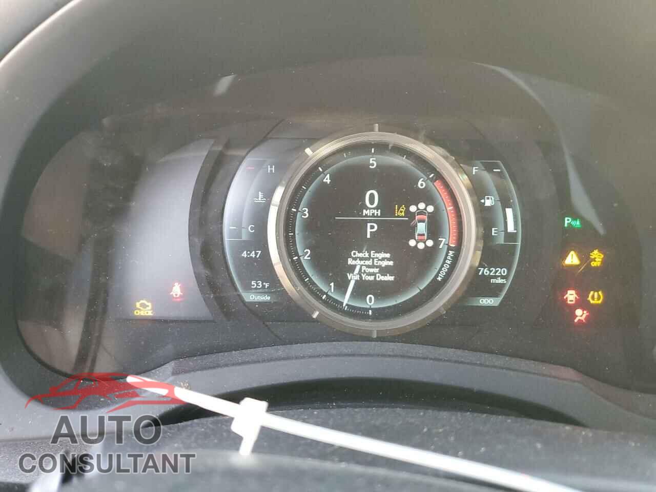 LEXUS IS 2018 - JTHBA1D27J5066913