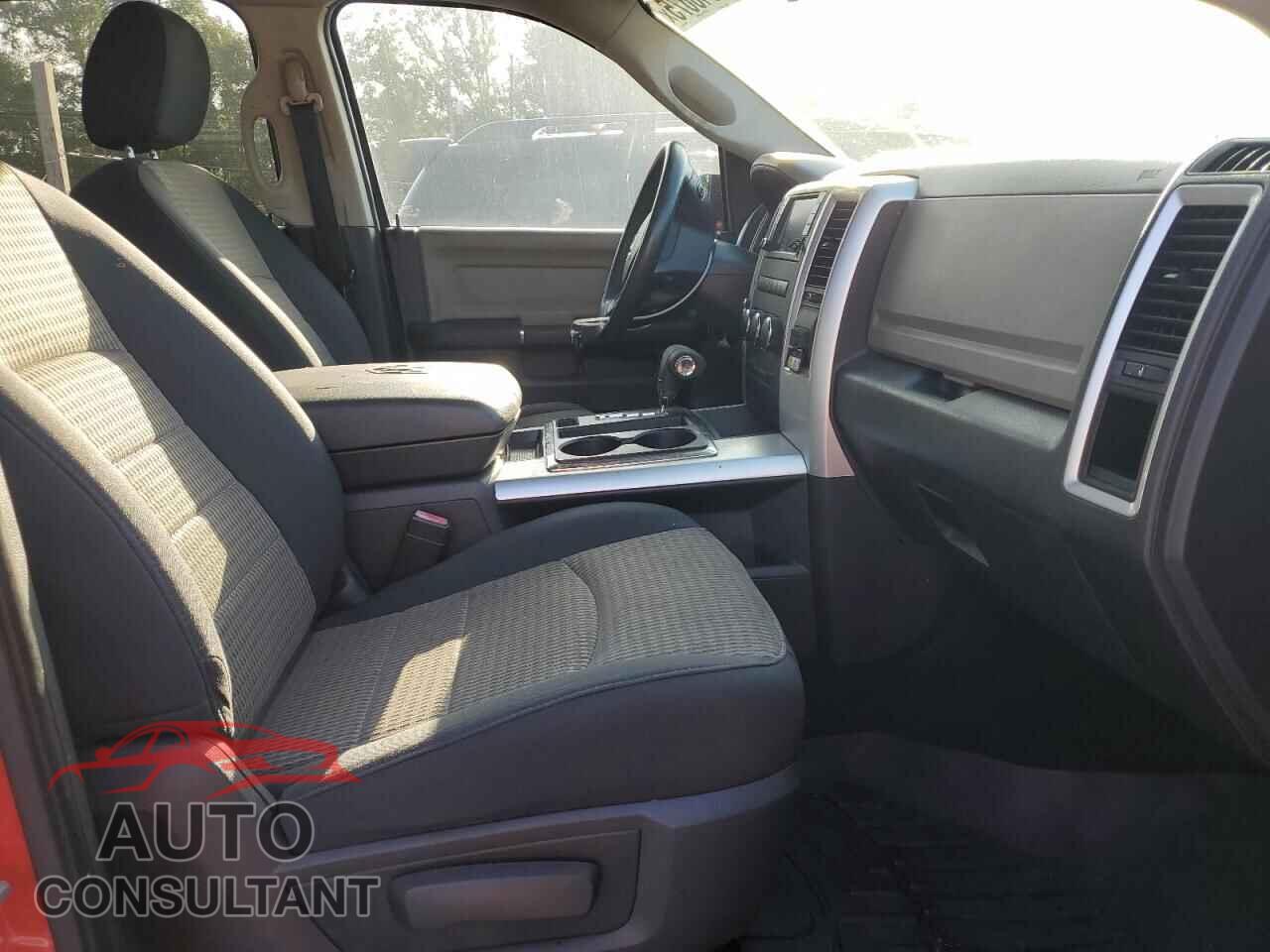 DODGE RAM 1500 2012 - 1C6RD7LT2CS343712