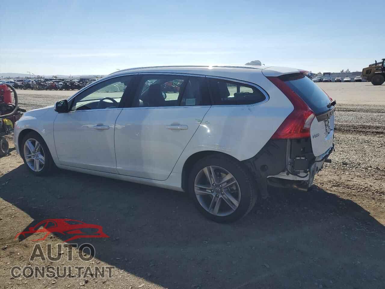 VOLVO V60 2015 - YV140MEK3F1246850