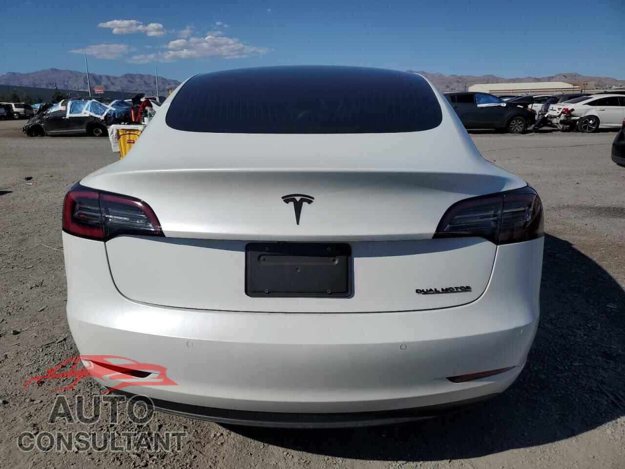 TESLA MODEL 3 2019 - 5YJ3E1EB5KF421943