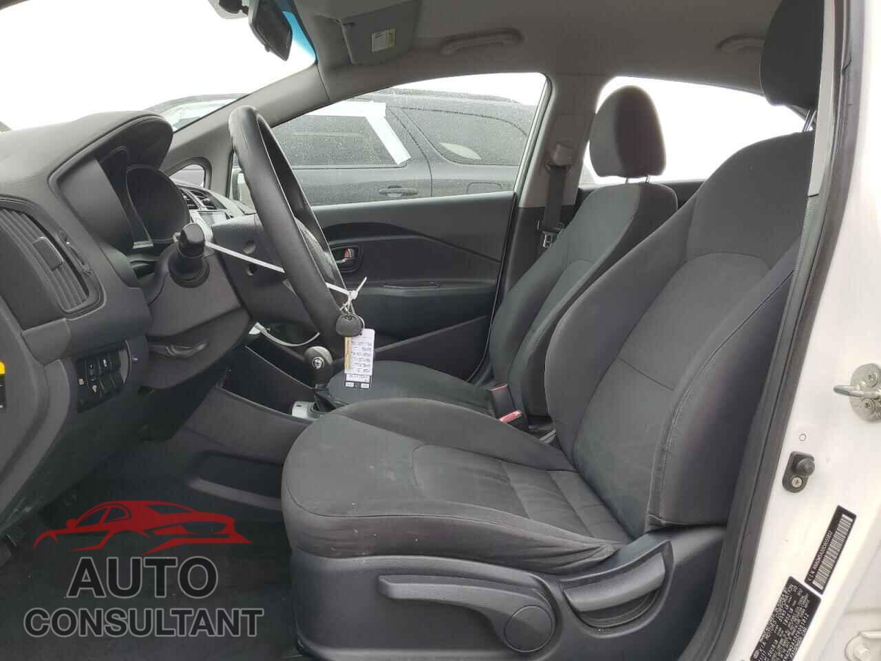 KIA RIO 2012 - KNADM5A33C6051812