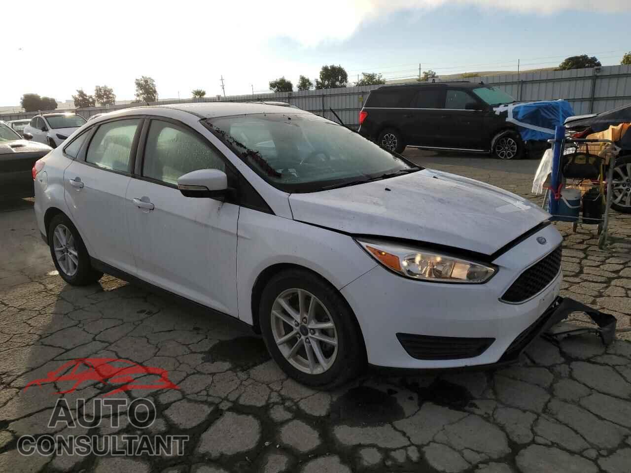 FORD FOCUS 2015 - 1FADP3F24FL220343