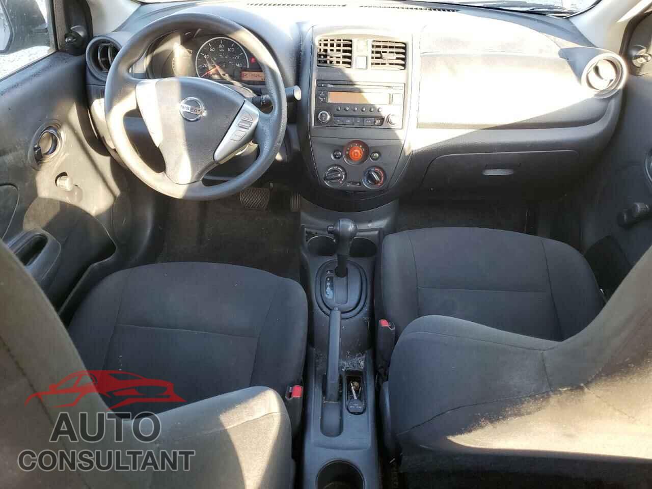 NISSAN VERSA 2015 - 3N1CN7AP2FL819884