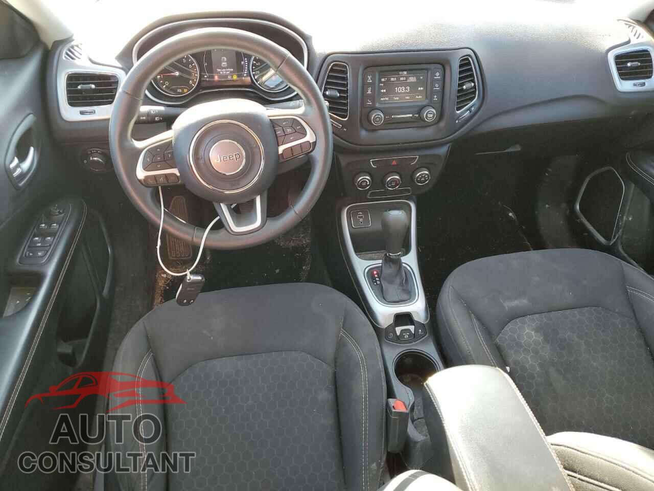 JEEP COMPASS 2018 - 3C4NJCAB2JT461192