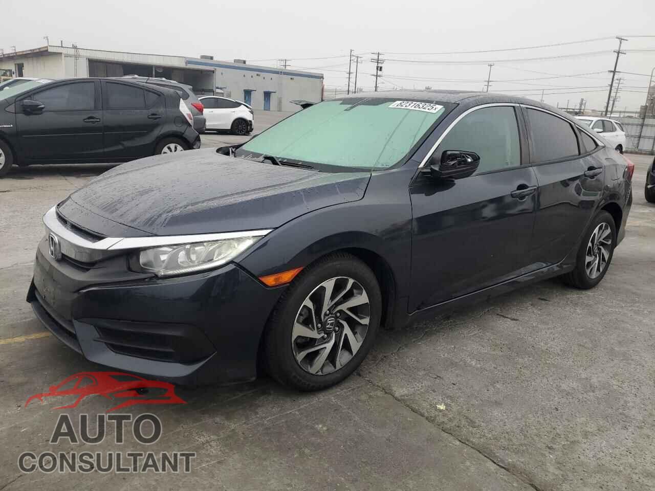 HONDA CIVIC 2018 - 2HGFC2F70JH525348