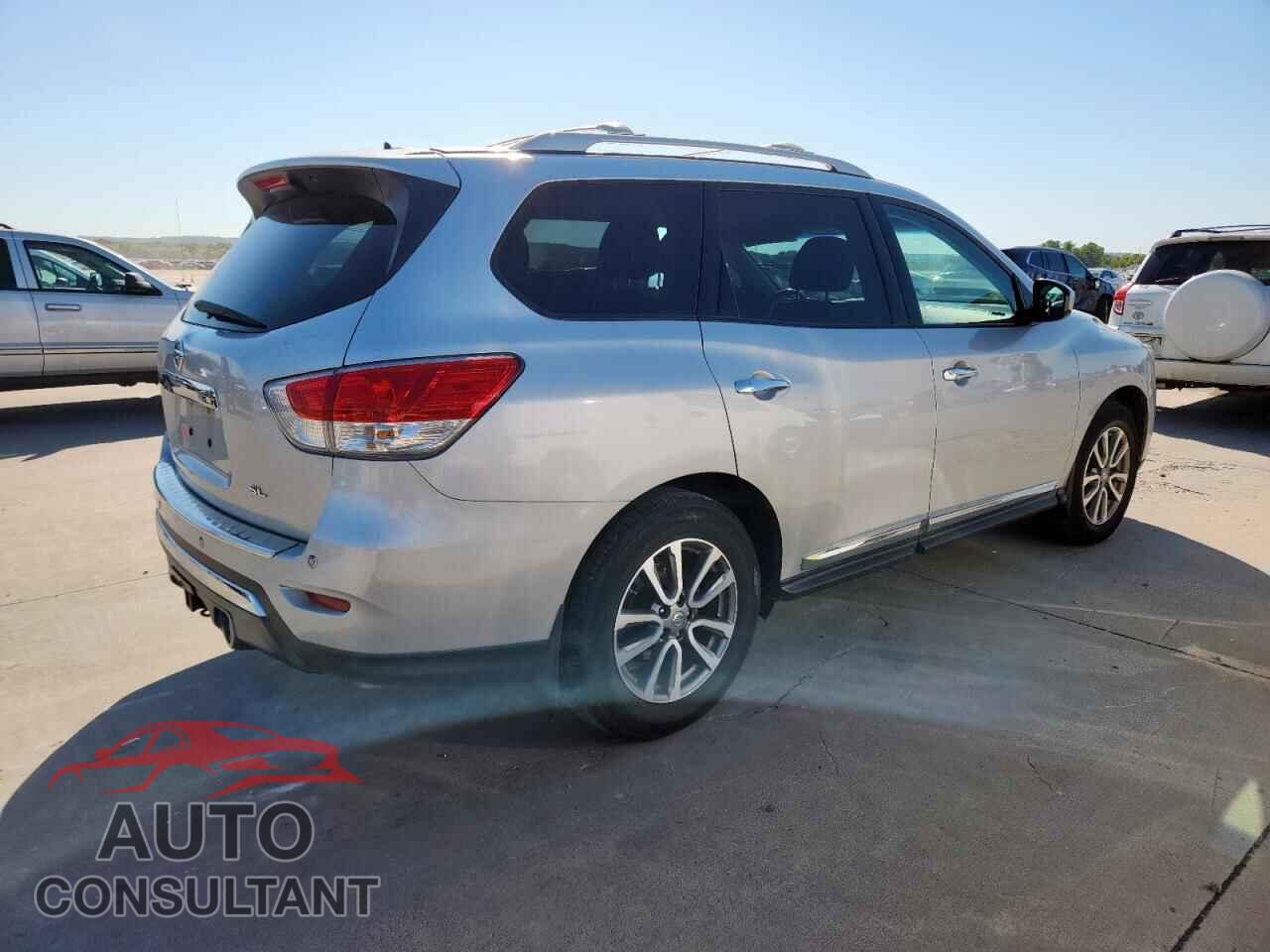 NISSAN PATHFINDER 2014 - 5N1AR2MN3EC685513