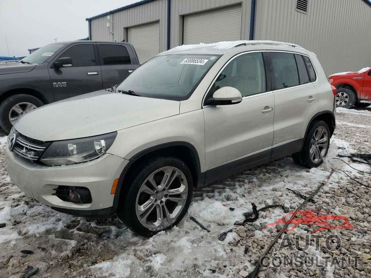 VOLKSWAGEN TIGUAN 2013 - WVGBV7AX4DW500224