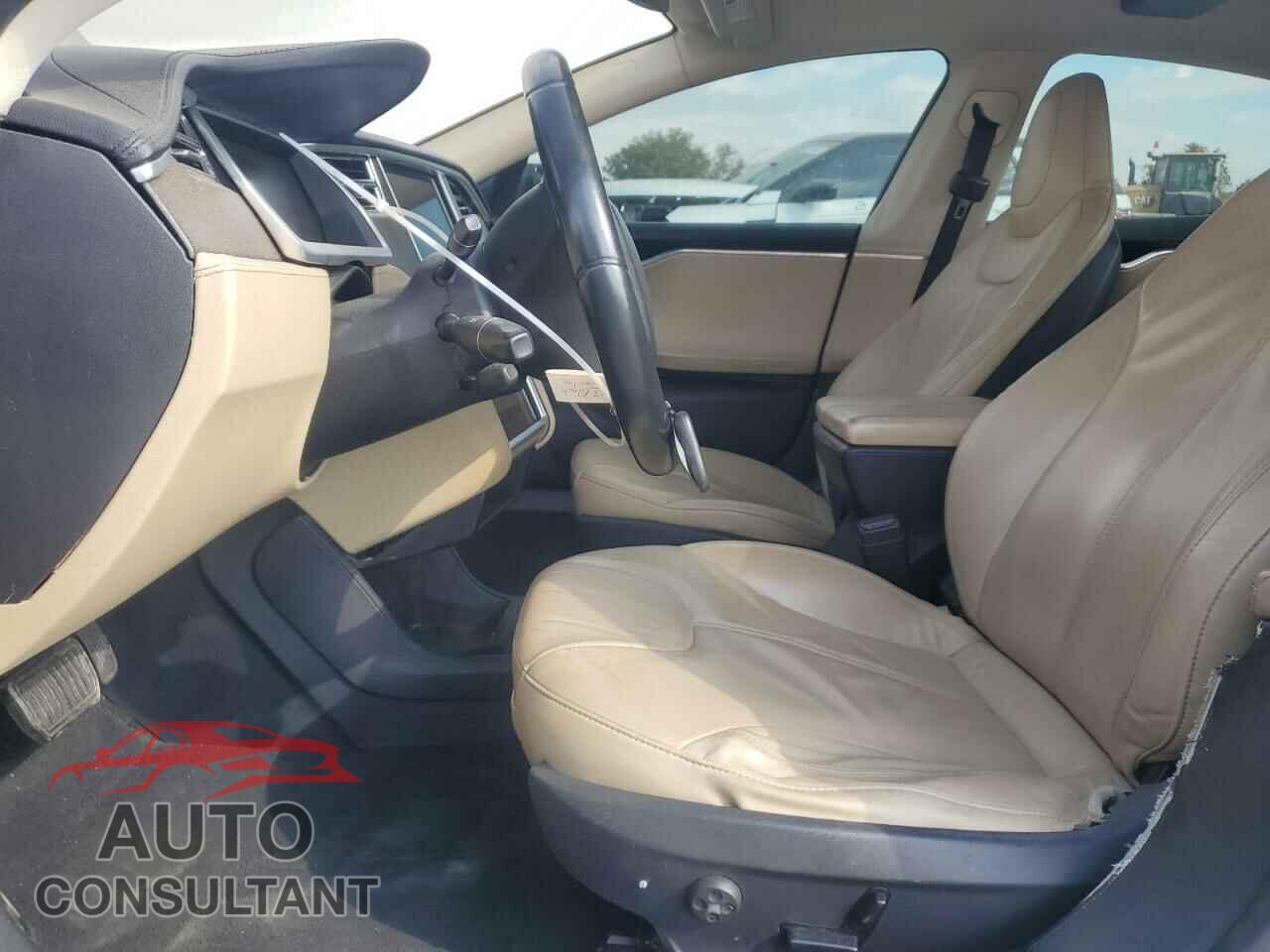 TESLA MODEL S 2013 - 5YJSA1DN9DFP05954
