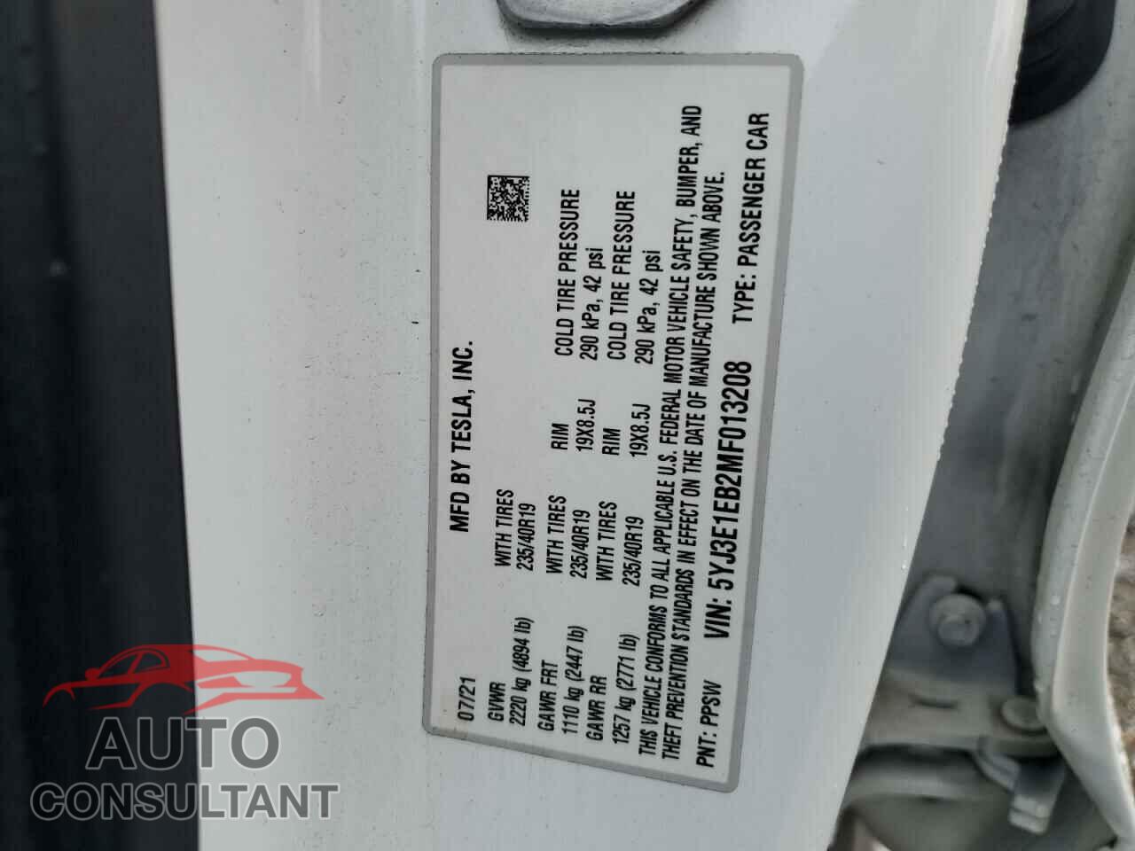 TESLA MODEL 3 2021 - 5YJ3E1EB2MF013208