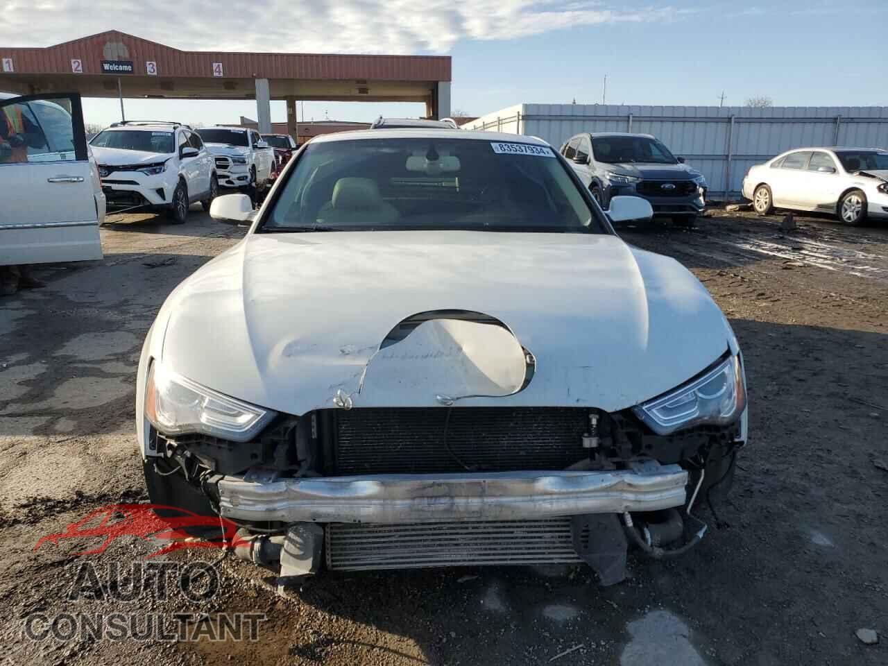 AUDI A5 2013 - WAULFAFR2DA029925