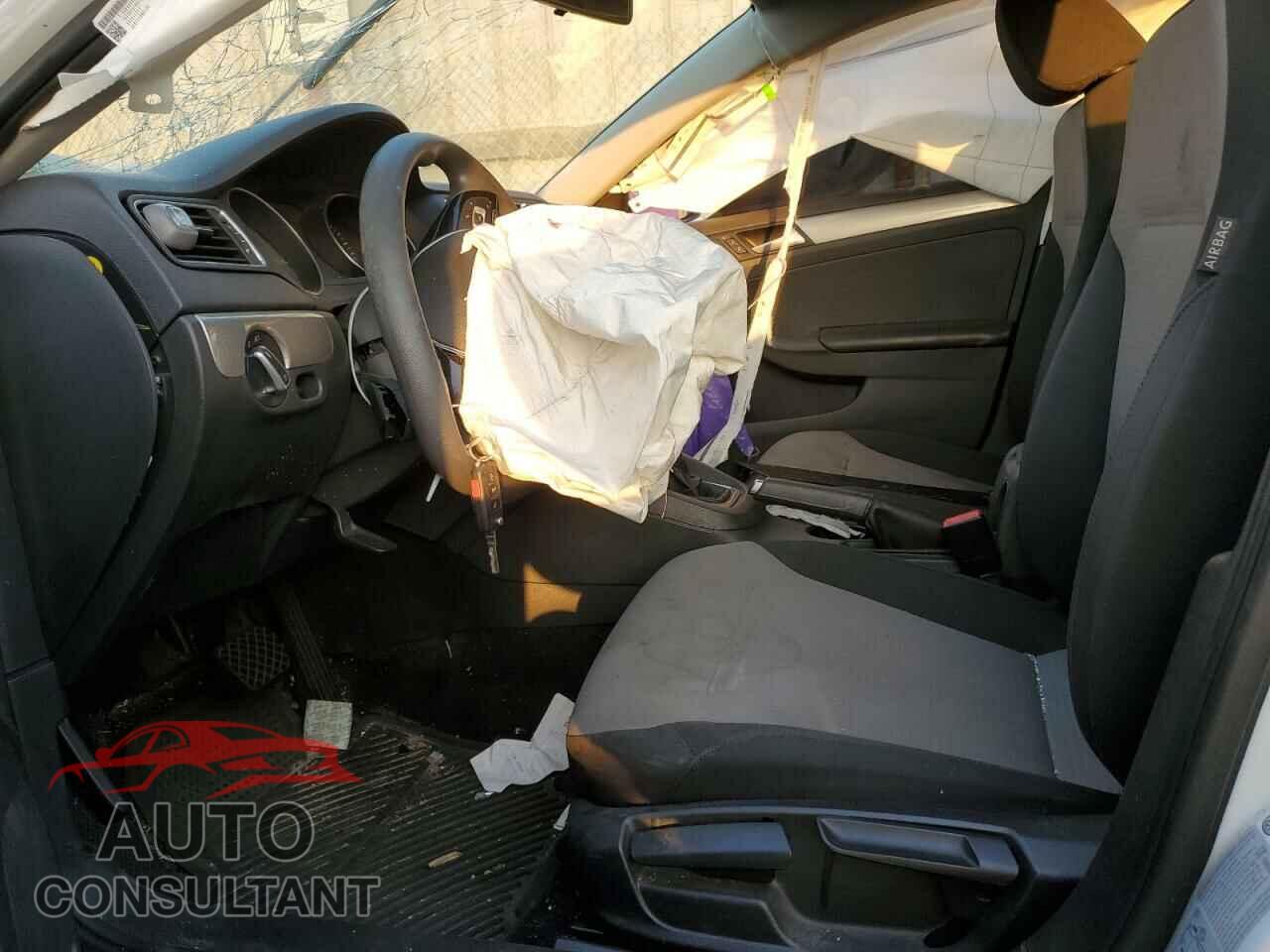 VOLKSWAGEN JETTA 2017 - 3VW2B7AJ7HM353280