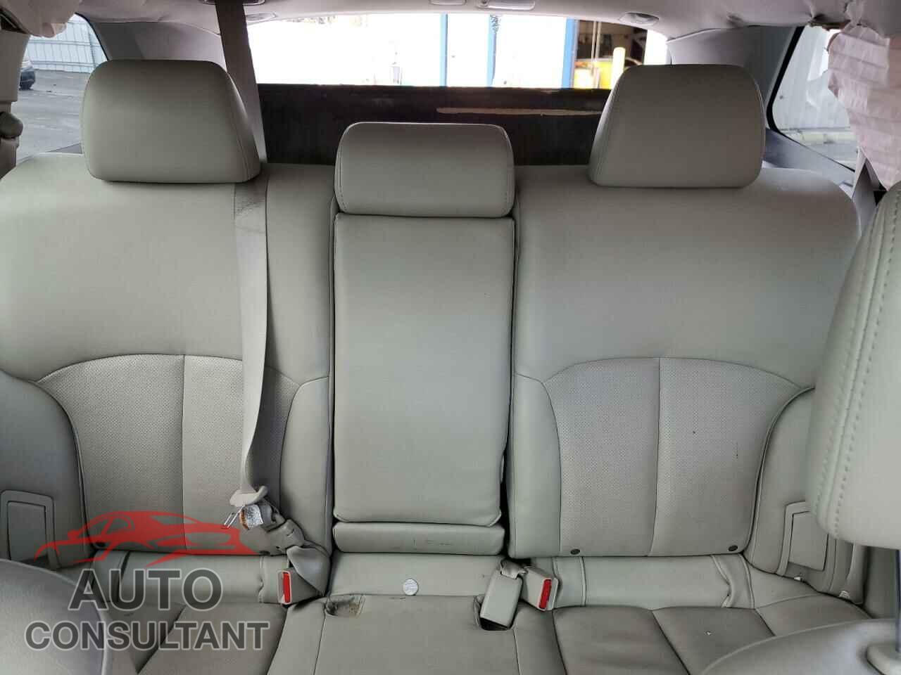SUBARU OUTBACK 2012 - 4S4BRBKC8C3224178