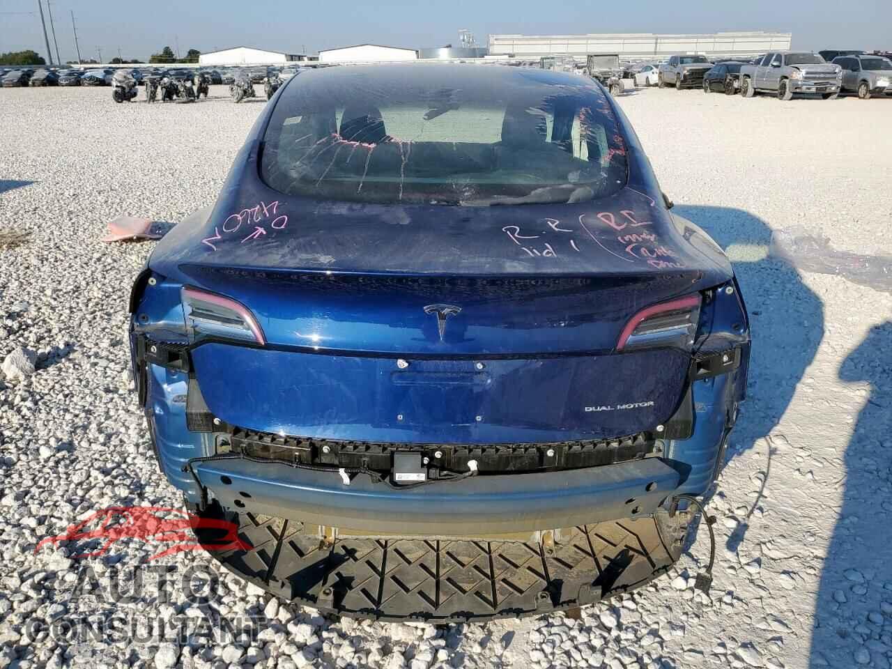 TESLA MODEL 3 2018 - 5YJ3E1EBXJF105209