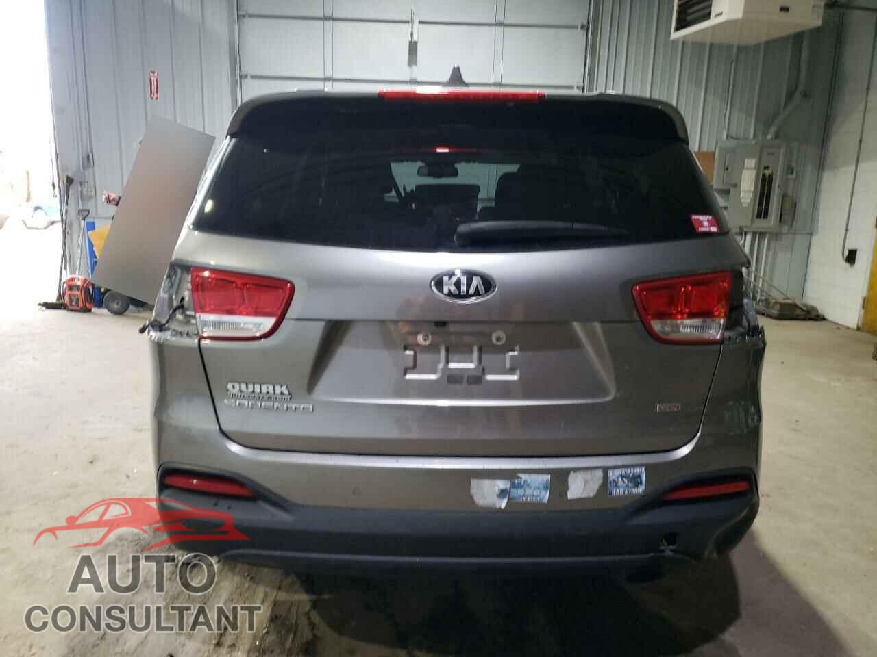 KIA SORENTO 2017 - 5XYPGDA33HG217512