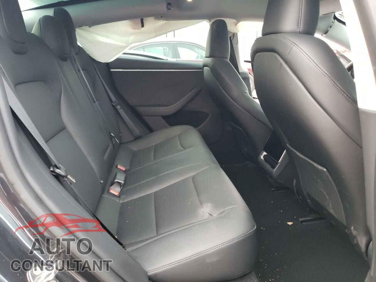 TESLA MODEL 3 2024 - 5YJ3E1EB4RF735979