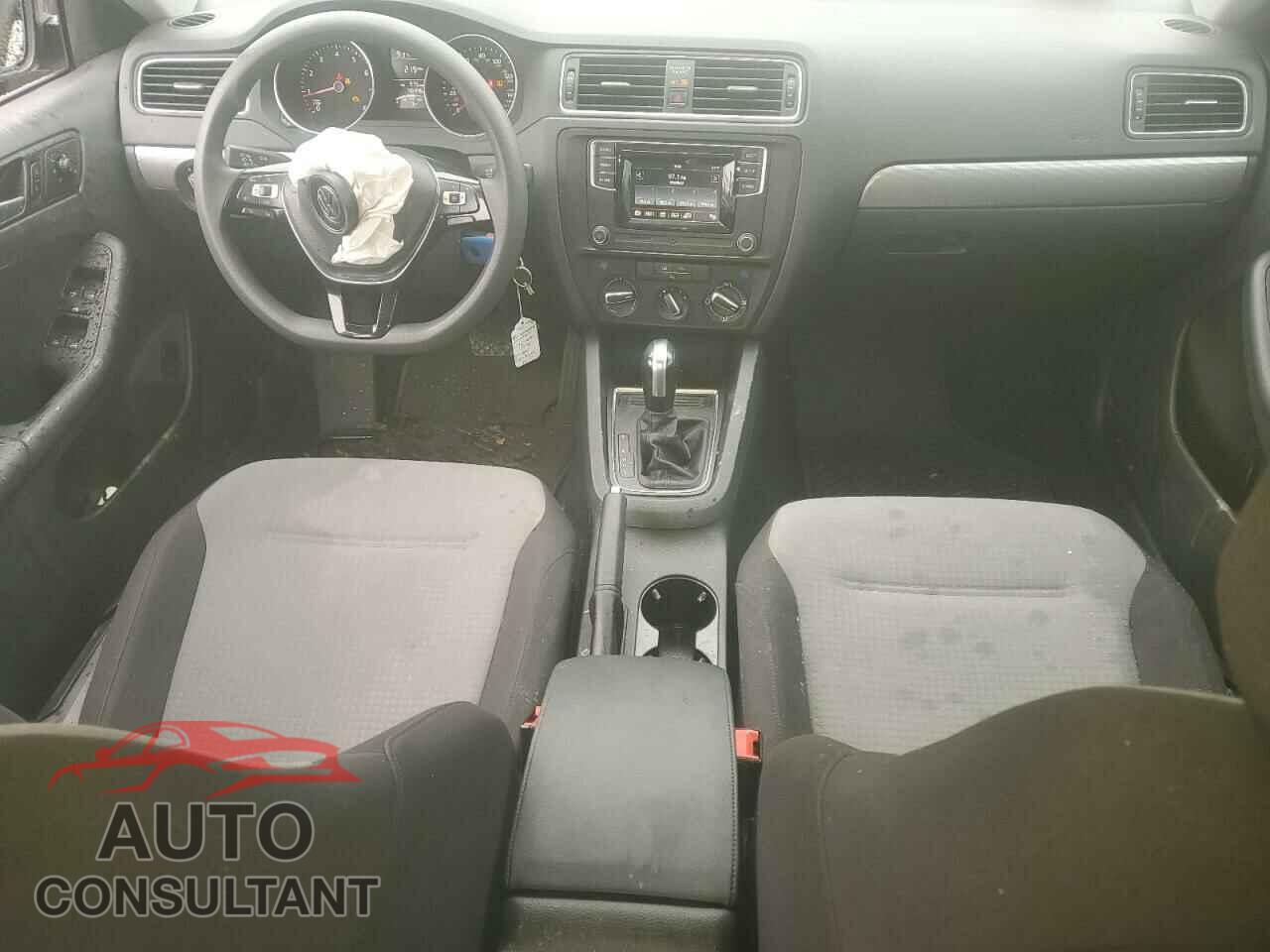 VOLKSWAGEN JETTA 2017 - 3VW2B7AJ6HM372175