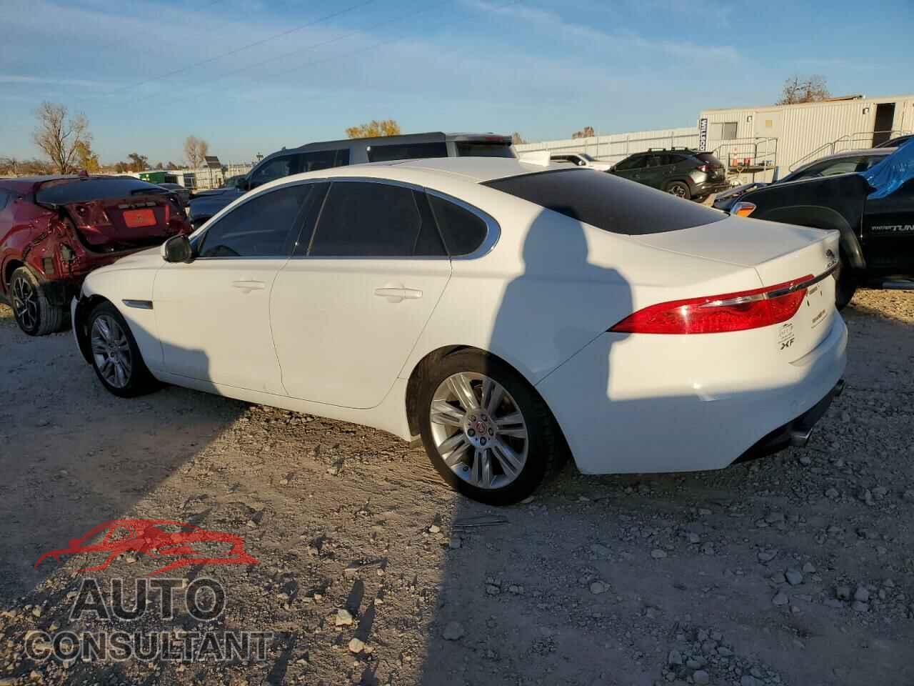 JAGUAR XF 2017 - SAJBR4BVXHCY33167