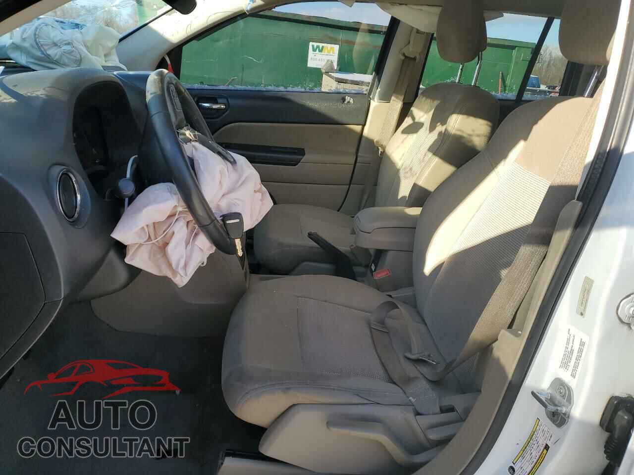 JEEP COMPASS 2011 - 1J4NF1FB3BD135871